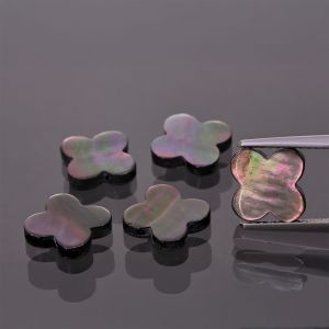 Clover from black shell 12x12 MM
