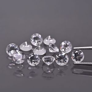 Round stone, cone - White topaz 4 MM