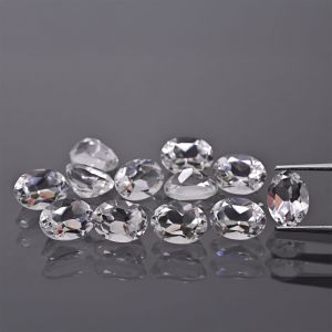 Oval stone, cone - White Topaz 6x4 MM