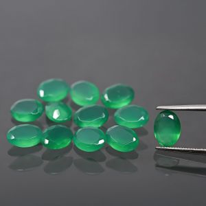 Oval stone, cone cut - Green Agate 8x6 MM
