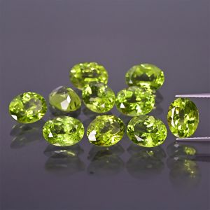 Oval stone, cone cut - Peridot 8x6 MM